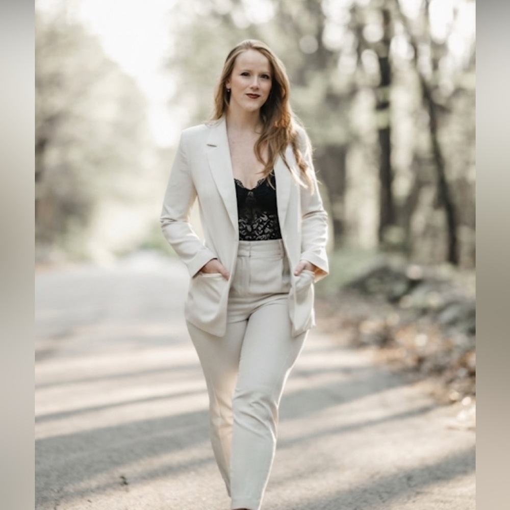 Elegant Ivory Women's Suit Set